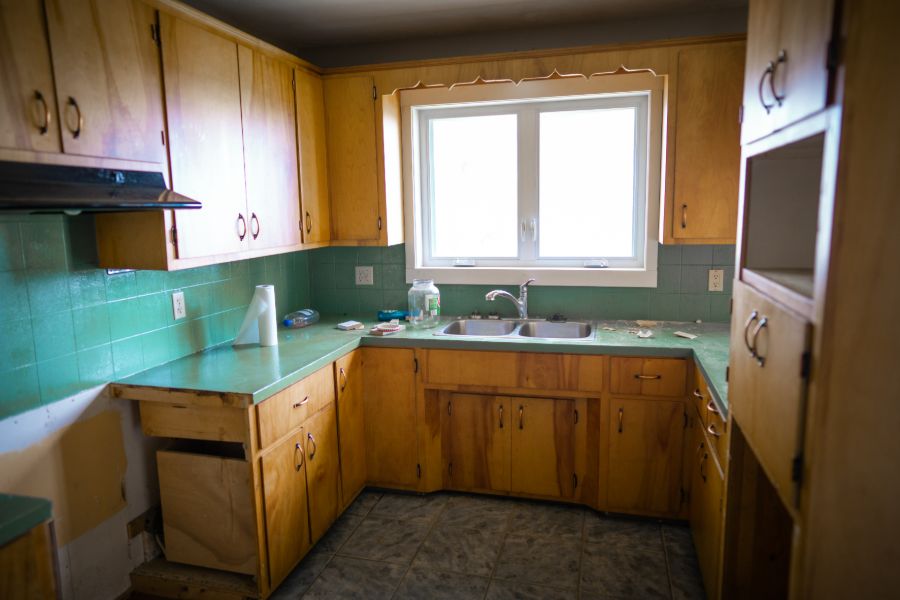 A dated kitchen before renovation
